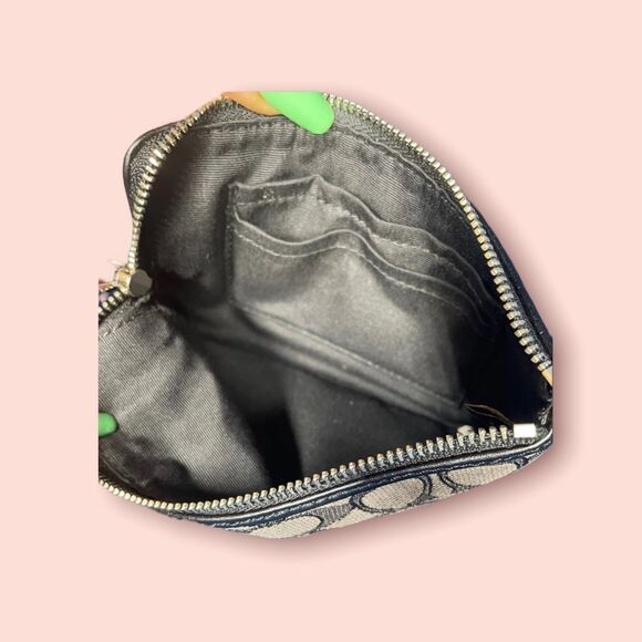 Coach Corner Zip Signature C Grey Wristlet - Picture 3 of 3